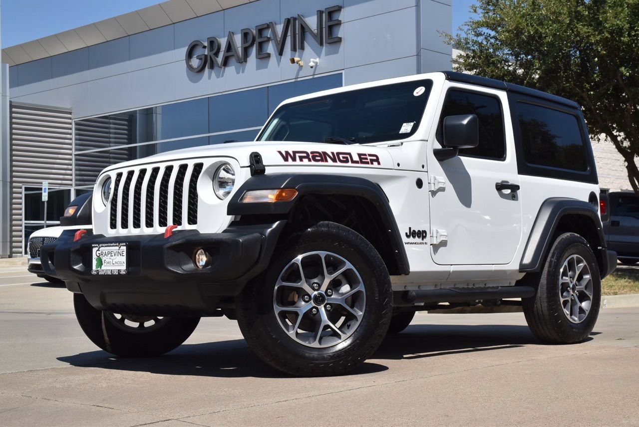 Used 2024 Jeep Wrangler Sport AWD/4WD image 2