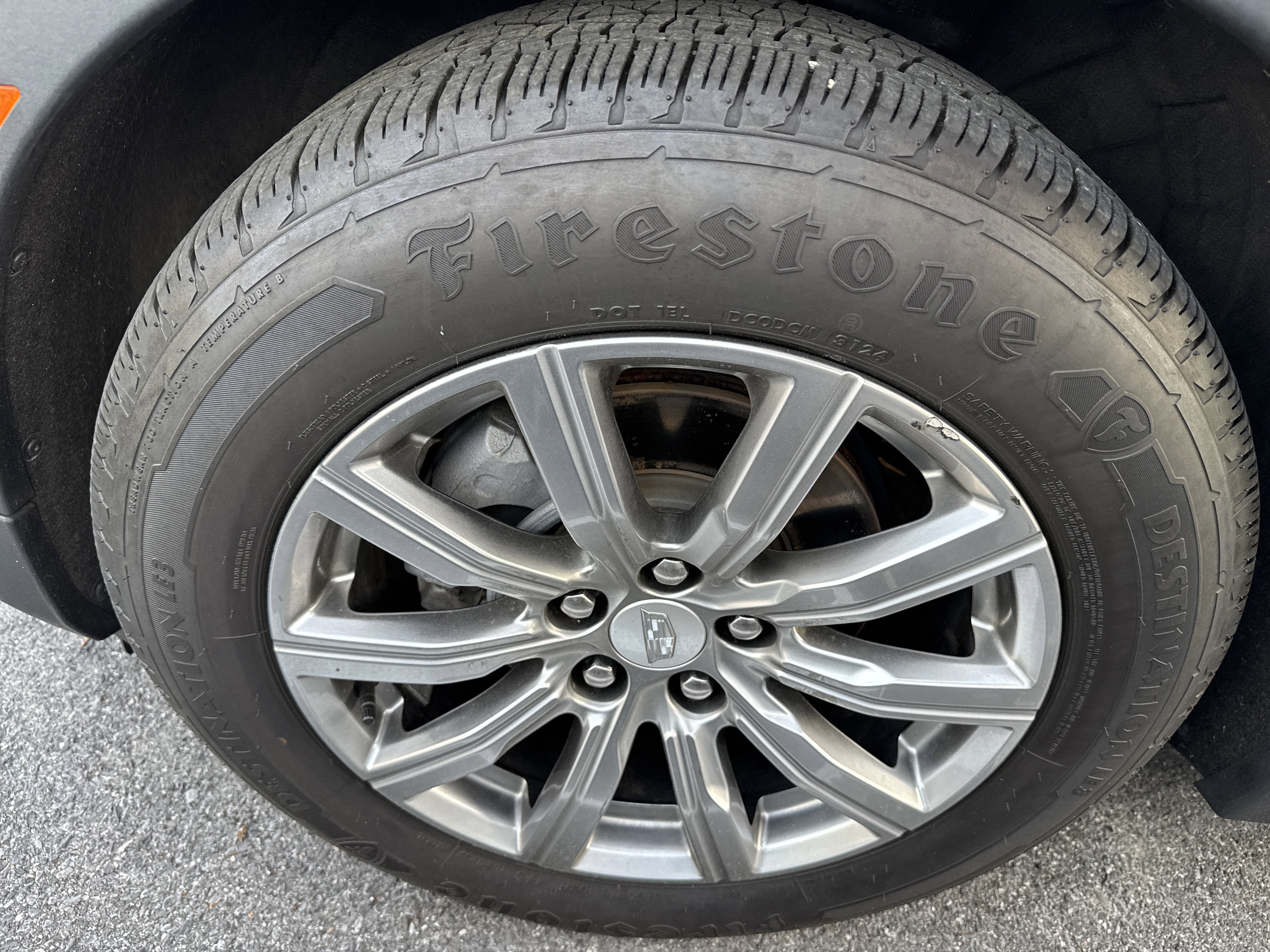 Used 2021 Cadillac XT4 Premium Luxury image 7