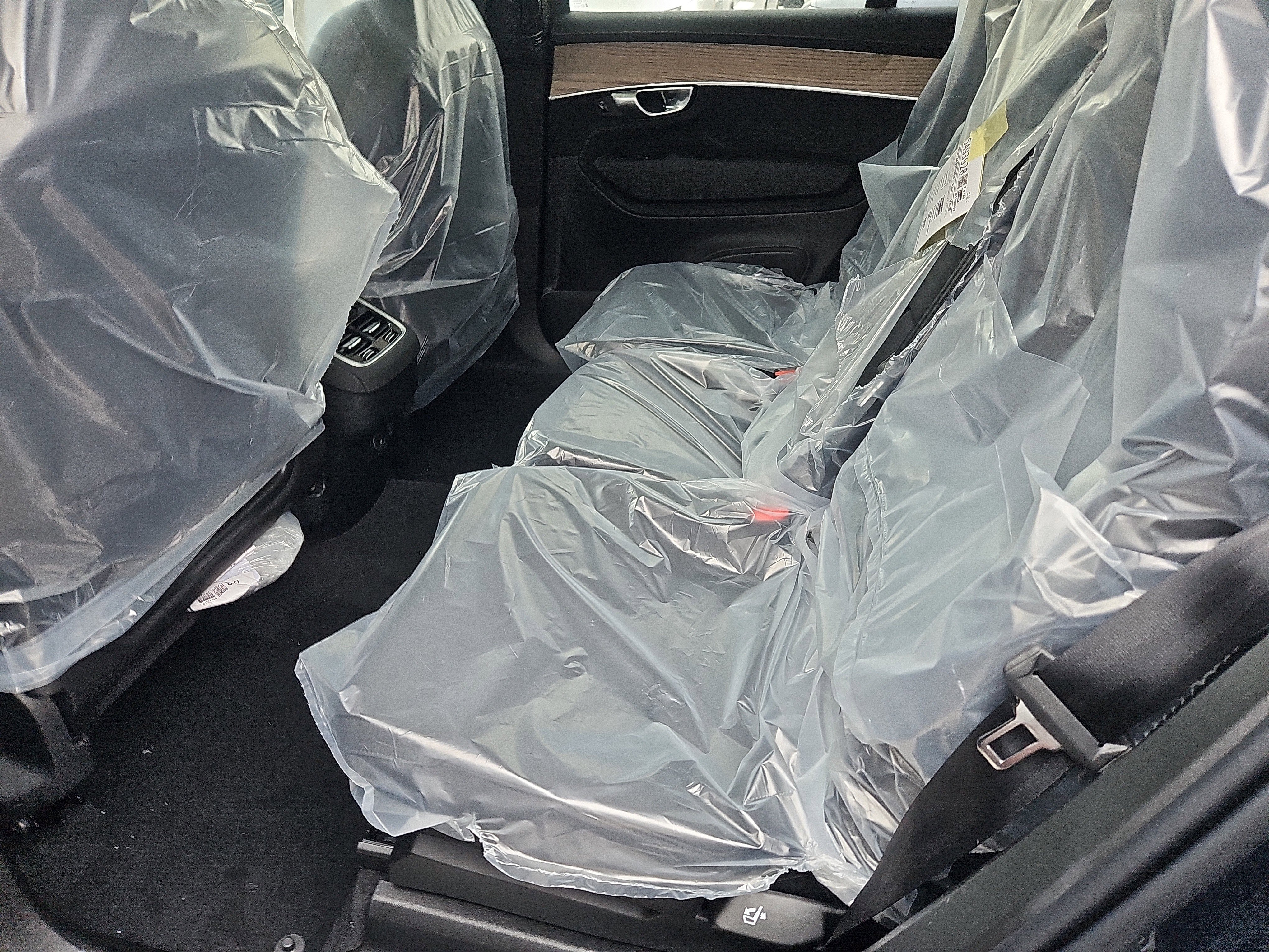 New 2026 Volvo XC90 B5 Core w/ Protection Package Premier image 21