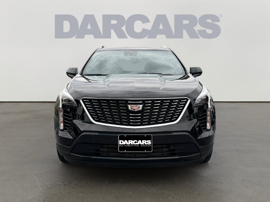 Used 2023 Cadillac XT4 Luxury w/ Cold Weather Package AWD/4WD image 2