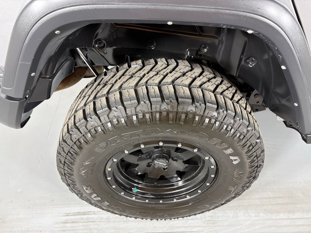Used 2021 Jeep Wrangler Unlimited Rubicon AWD/4WD image 10