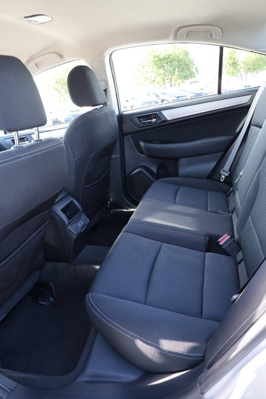 Used 2019 Subaru Legacy 2.5i Premium AWD/4WD image 17