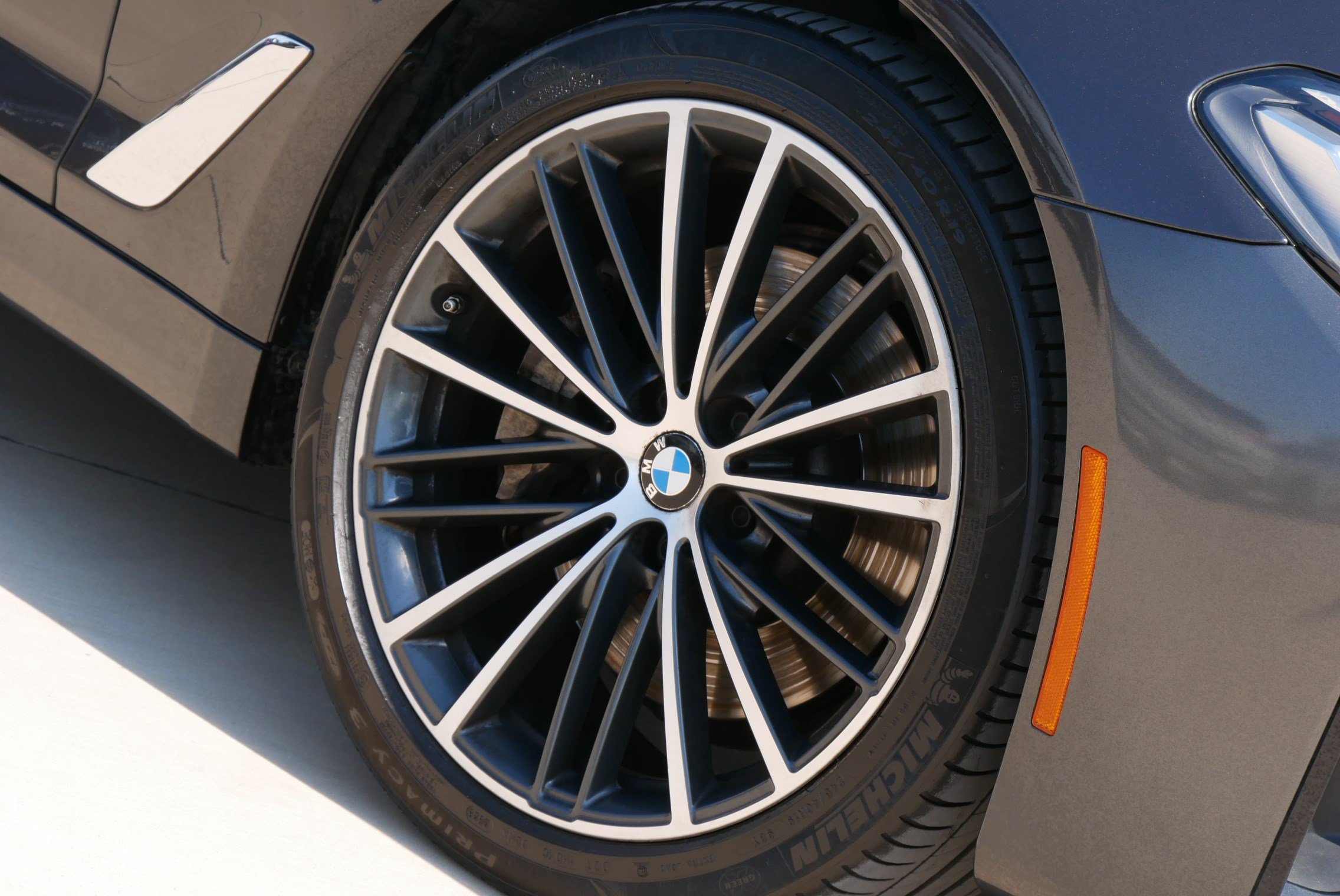 Used 2022 BMW 530i w/ Premium Package RWD image 11
