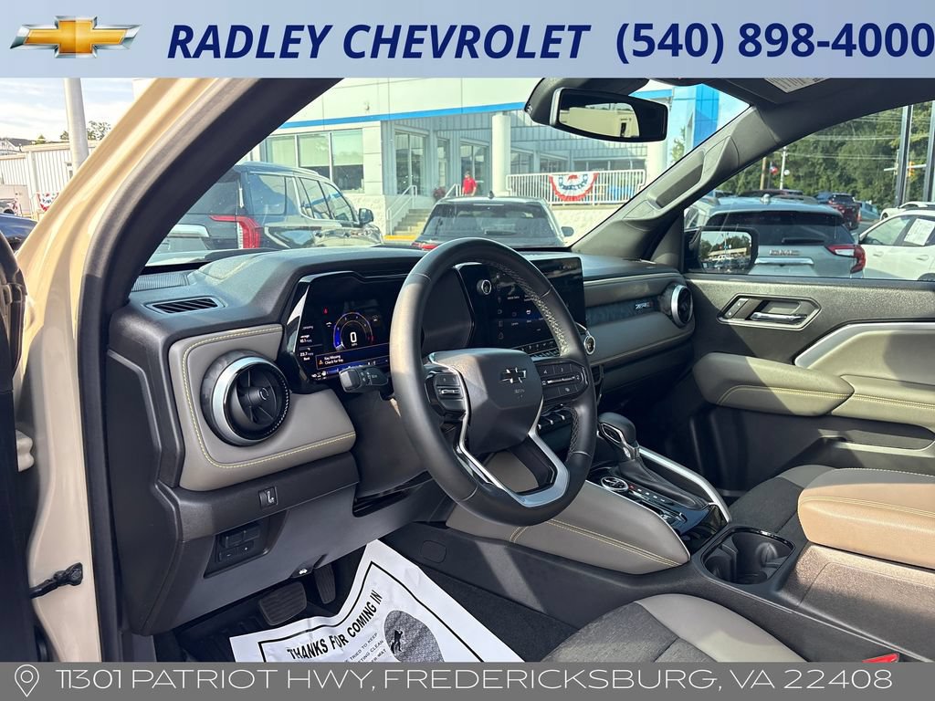 Used 2024 Chevrolet Colorado ZR2 w/ Technology Package AWD/4WD image 4