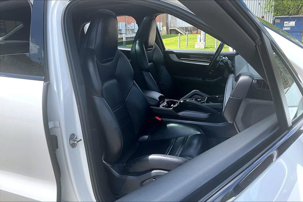 Used 2024 Porsche Cayenne S image 10