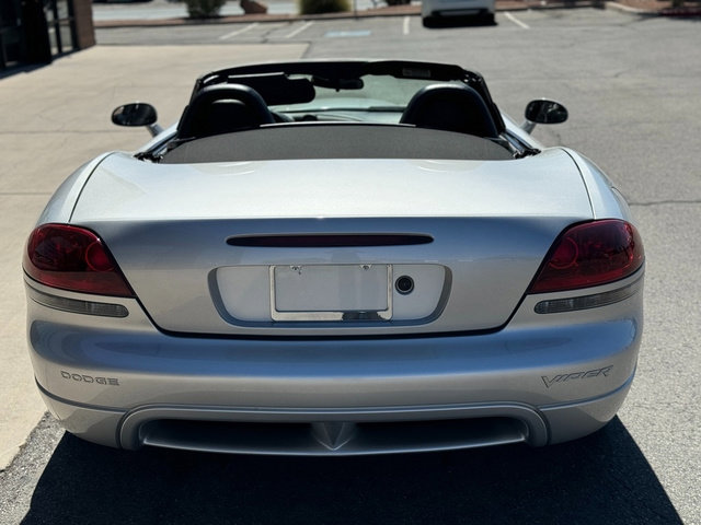 Used 2003 Dodge Viper SRT-10 image 9