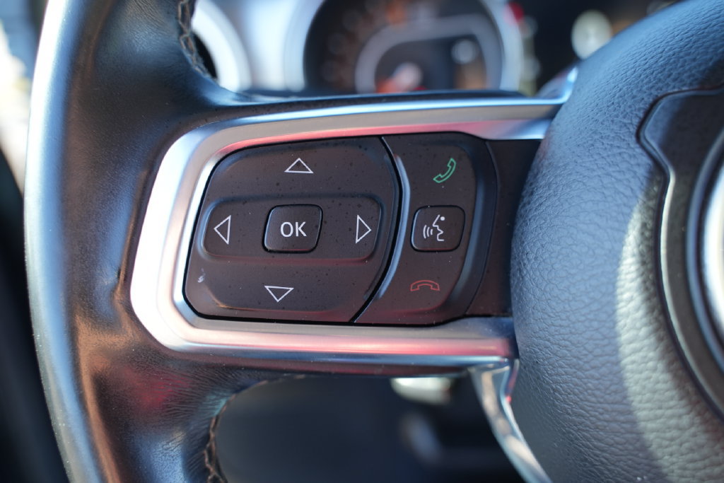 Used 2020 Jeep Gladiator Overland AWD/4WD image 32