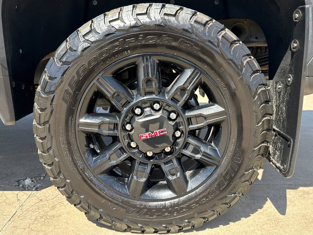 Used 2025 GMC Sierra 2500 AT4 AWD/4WD image 13