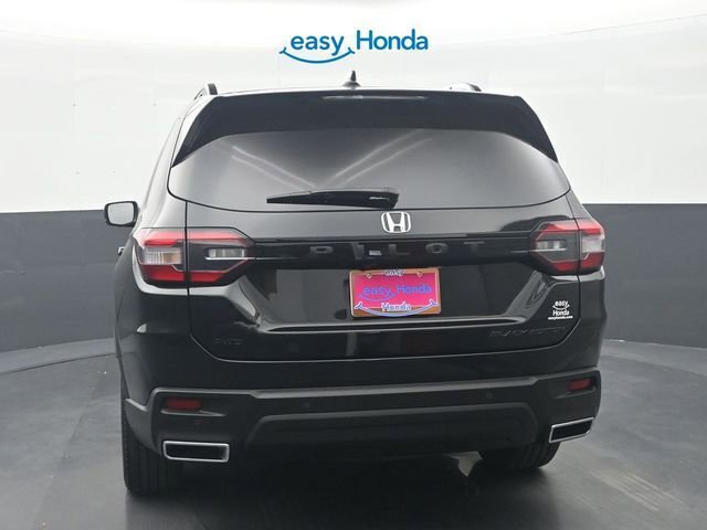 Used 2025 Honda Pilot Black Edition image 6