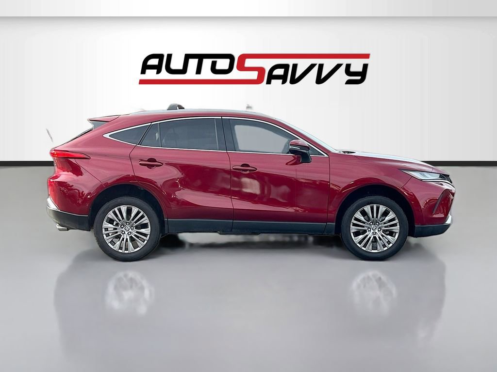 Used 2024 Toyota Venza Limited image 8