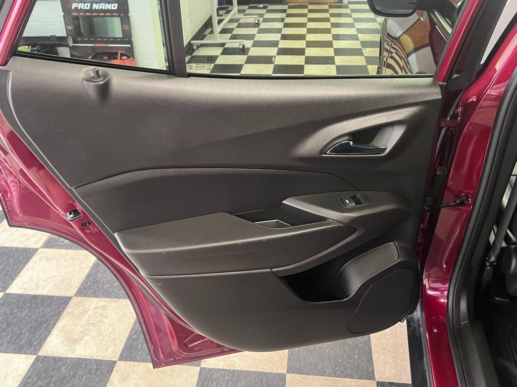 Used 2024 Chevrolet Trax RS w/ Driver Confidence Package FWD image 36