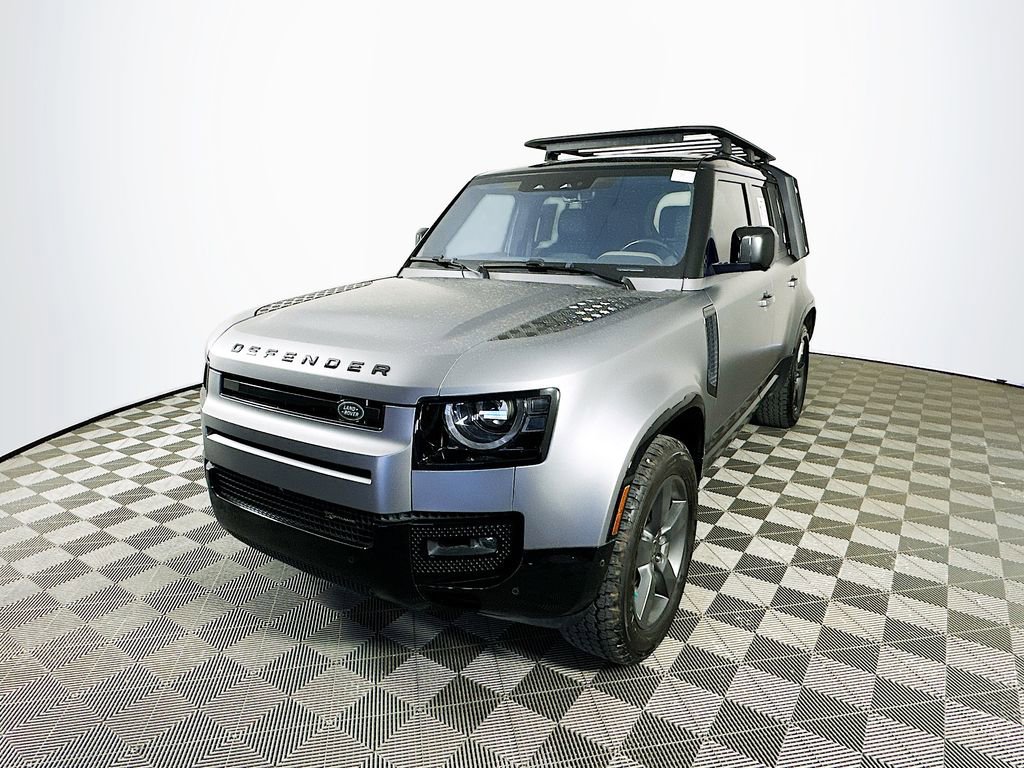 Used 2022 Land Rover Defender 110 X-Dynamic SE image 4