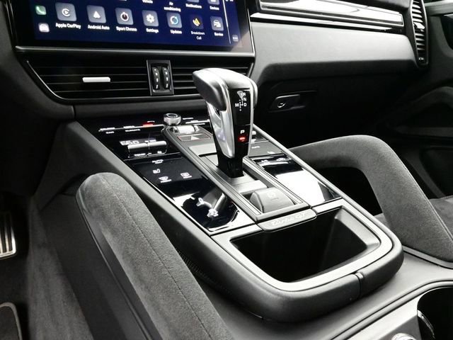 Certified 2022 Porsche Cayenne Turbo GT image 11