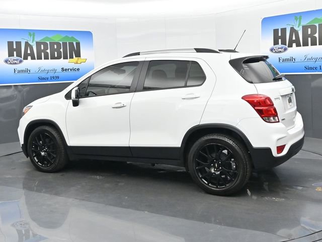 Used 2022 Chevrolet Trax LT w/ Sport Edition FWD image 3