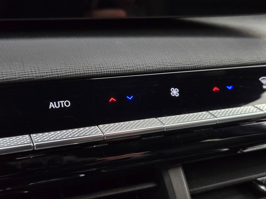 Used 2025 Buick Enclave Preferred image 21