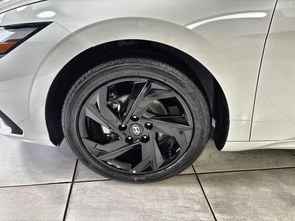 New 2026 Hyundai Elantra Sport FWD image 18