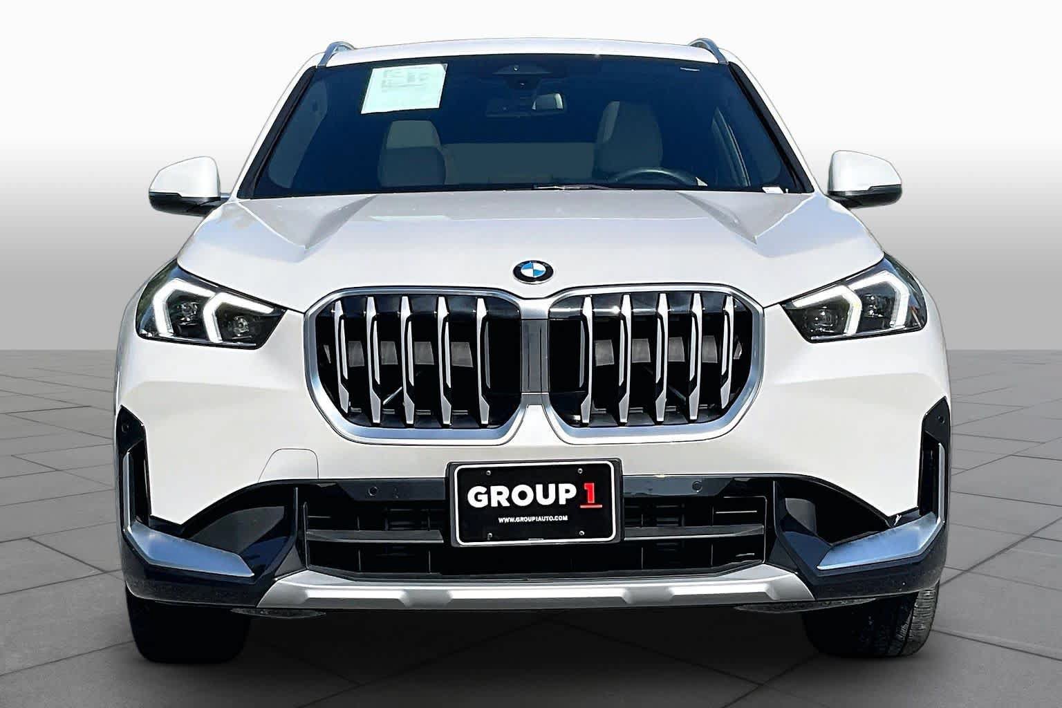 Used 2025 BMW X1 xDrive28i w/ Convenience Package AWD/4WD image 3