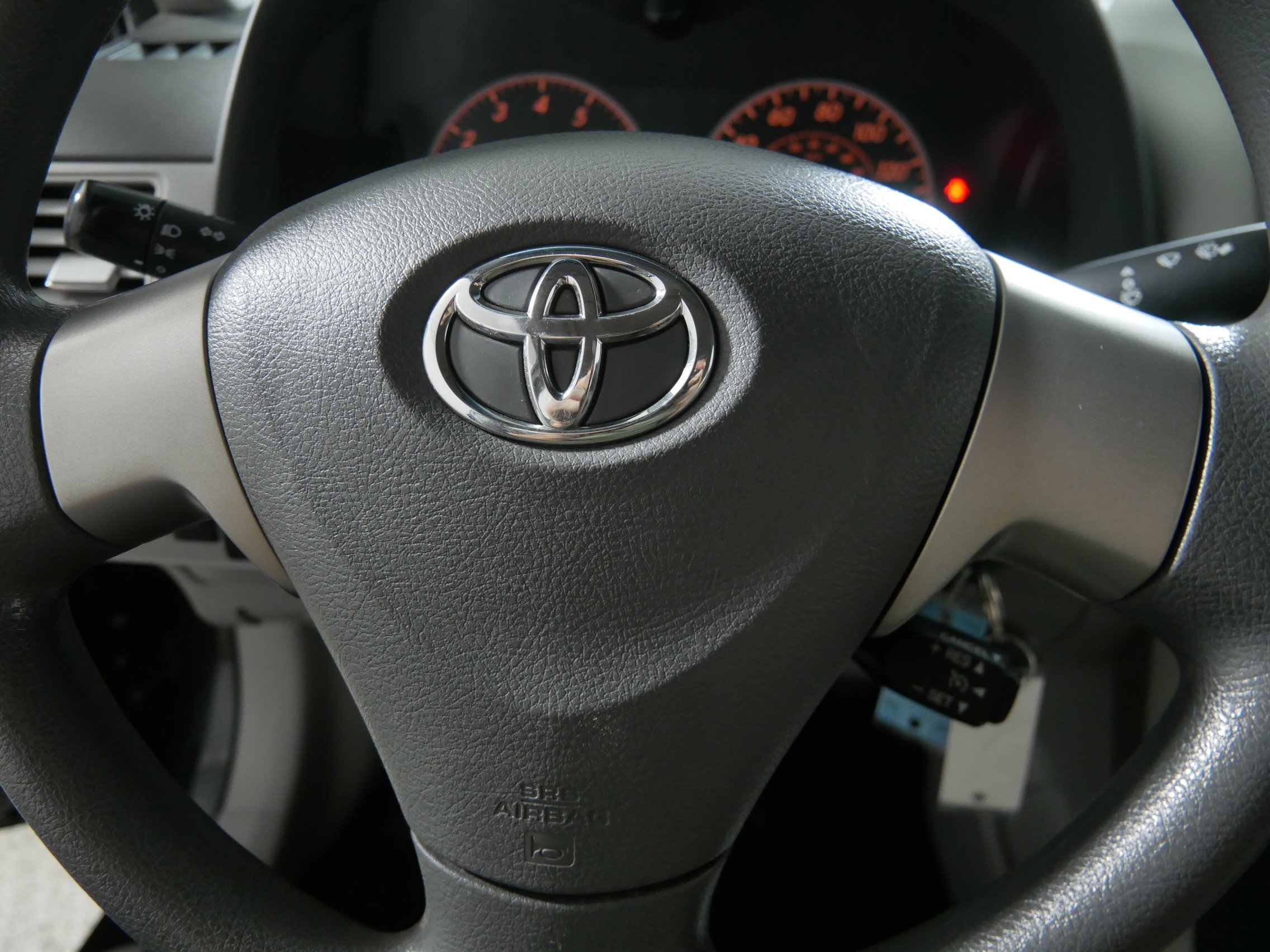 Used 2010 Toyota Corolla LE image 25