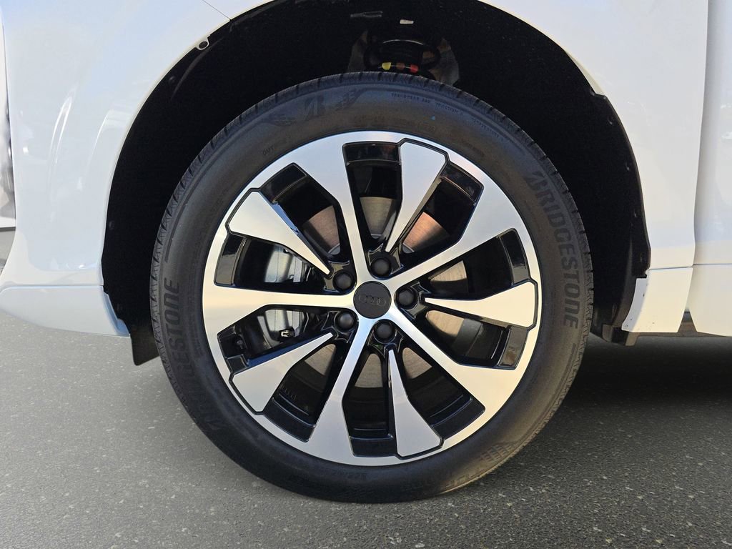 New 2026 Audi Q3 quattro 2.0T AWD/4WD image 33