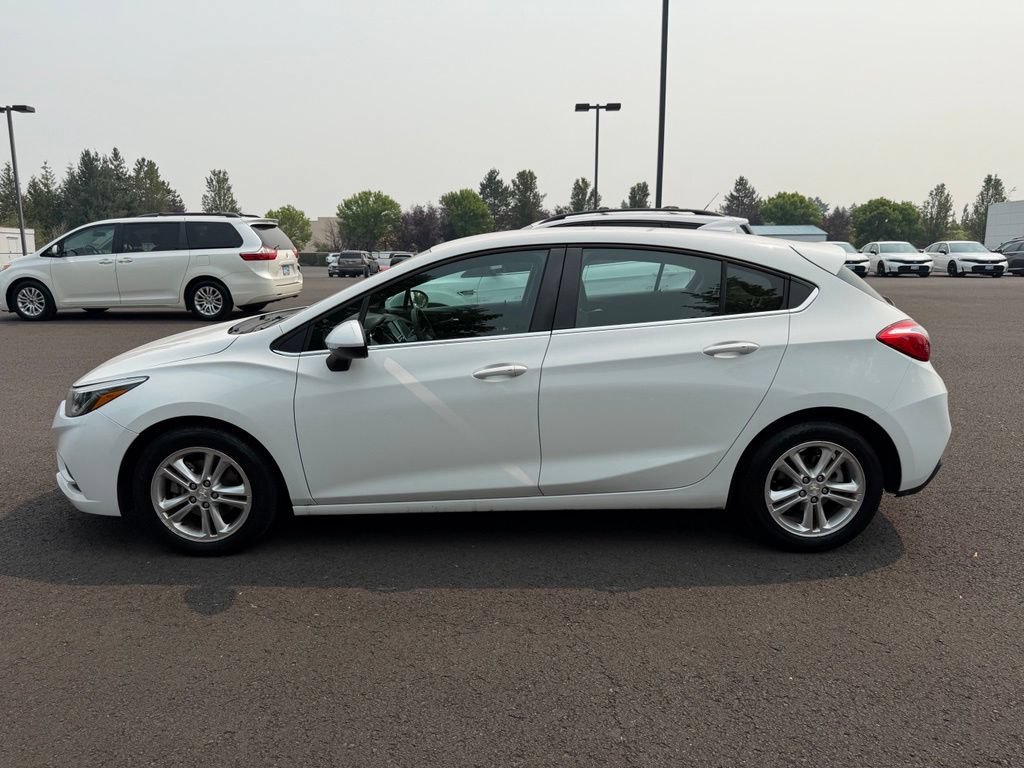 Used 2017 Chevrolet Cruze LT w/ Convenience Package FWD image 5