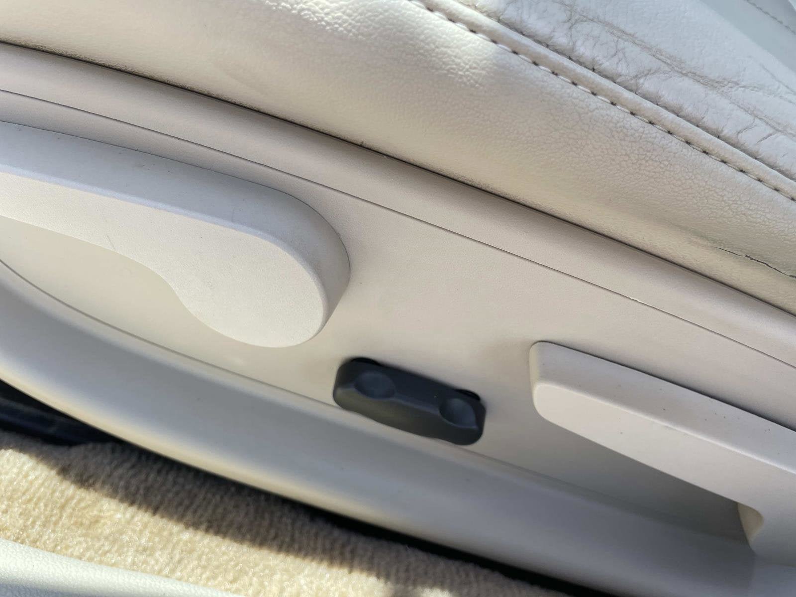 Used 2011 Chevrolet Impala LT w/ Luxury Edition Package FWD image 17