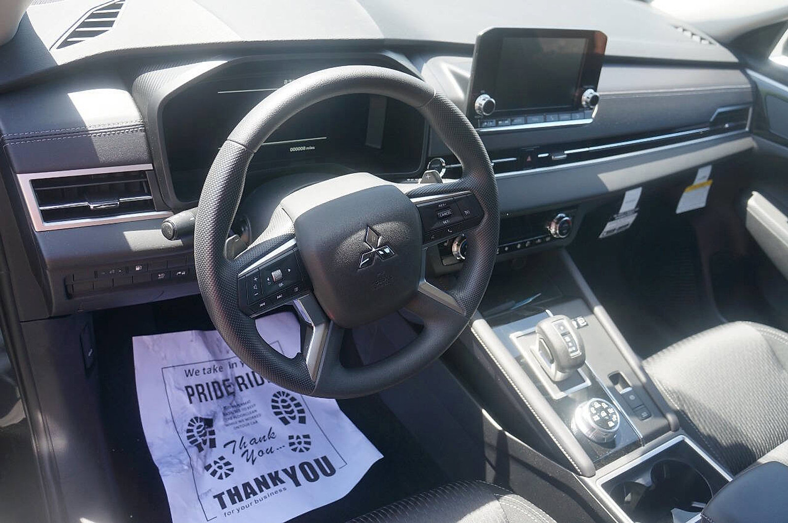 New 2025 Mitsubishi Outlander ES image 11