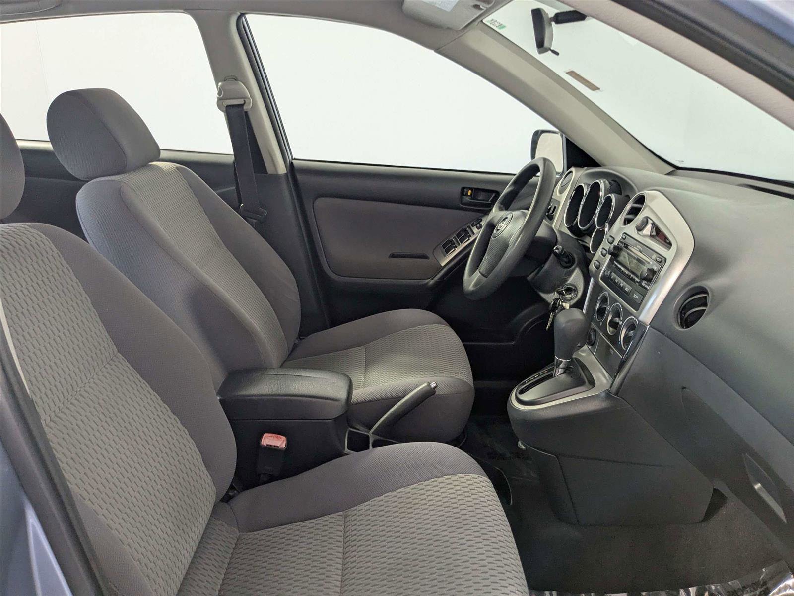 Used 2008 Toyota Matrix FWD image 33