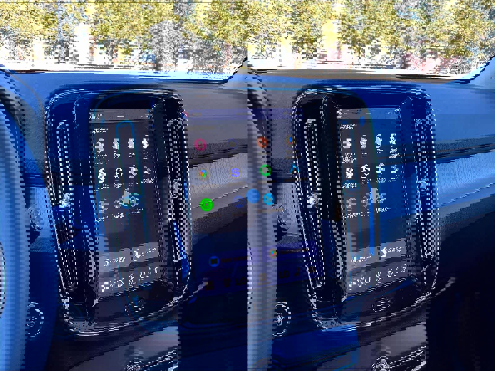 New 2026 Volvo XC40 B5 Core w/ Climate Package image 21