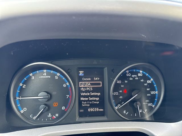 Used 2018 Toyota RAV4 LE w/ All Weather Liner Package image 19