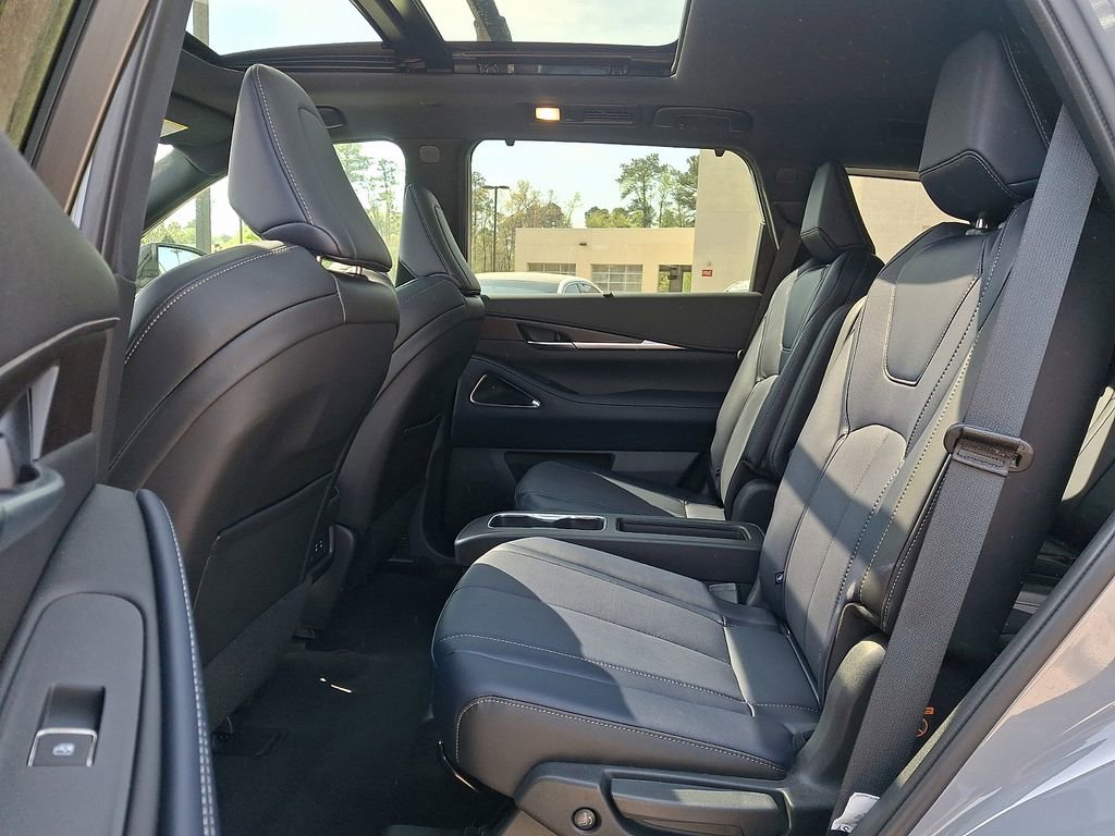 Used 2026 INFINITI QX60 Sport w/ Dark Cargo Package image 10