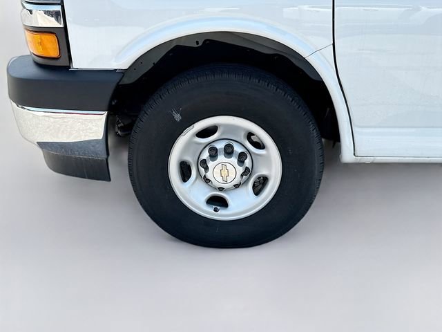 New 2024 Chevrolet Express 3500 Work Van w/ Power Convenience Package image 18