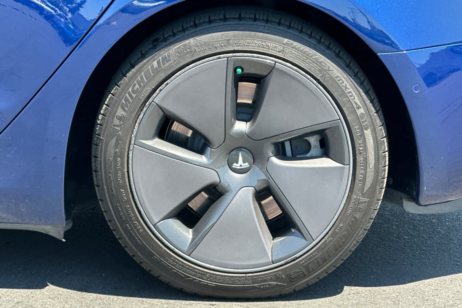 Used 2022 Tesla Model 3 Long Range AWD/4WD image 30