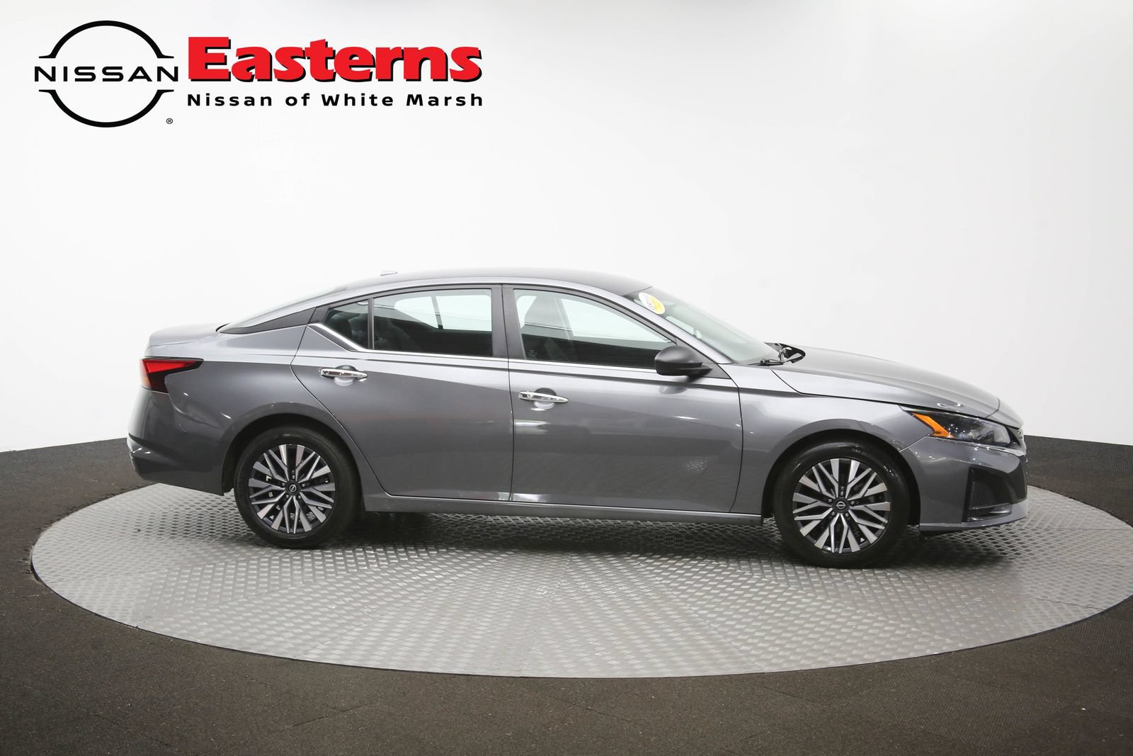 Used 2025 Nissan Altima 2.5 SV FWD image 44