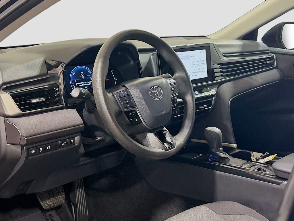 Used 2025 Toyota Camry LE w/ Convenience Package FWD image 7