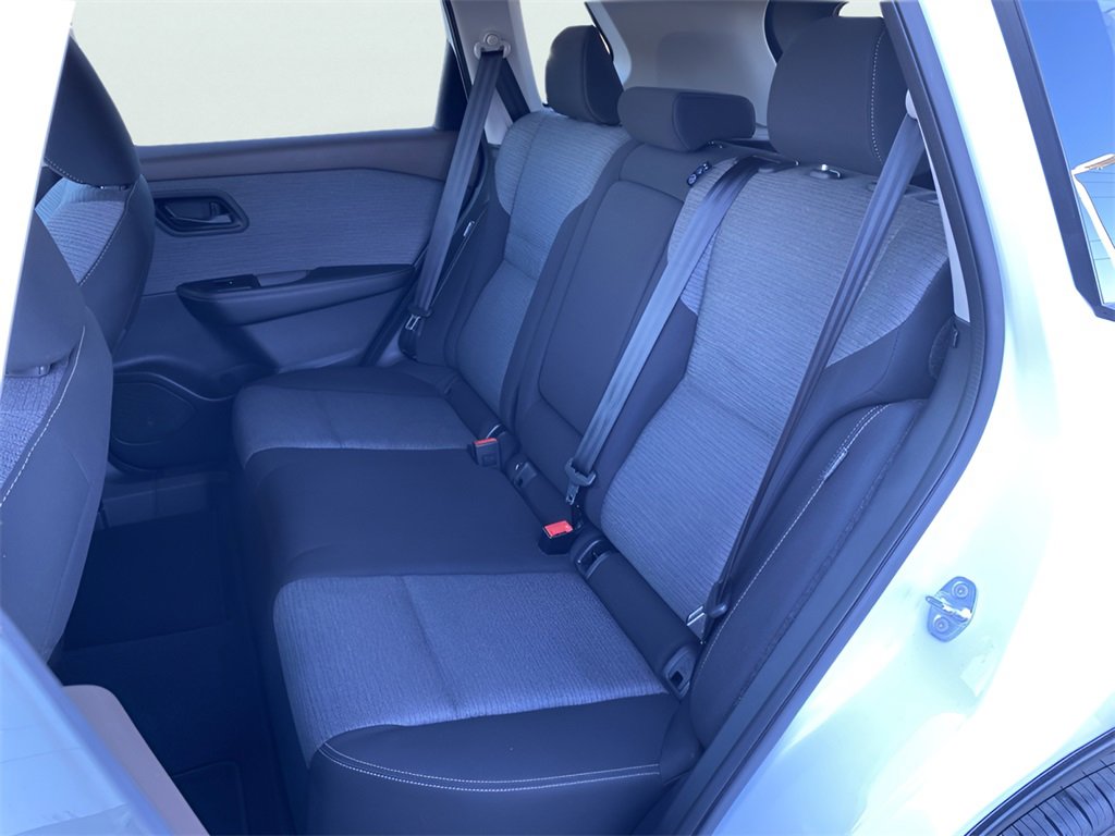 Used 2021 Nissan Rogue S image 14