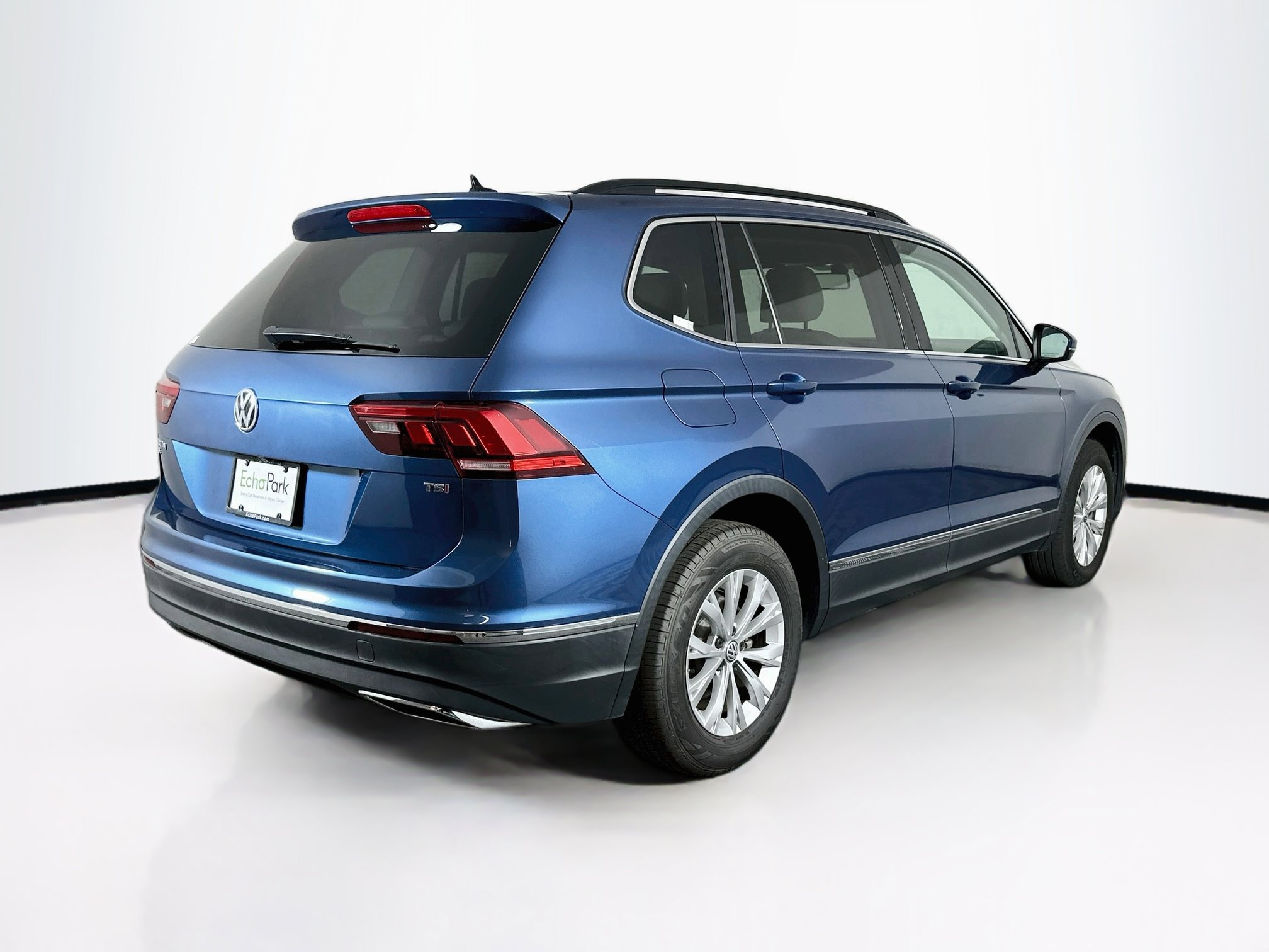Used 2018 Volkswagen Tiguan S FWD image 9