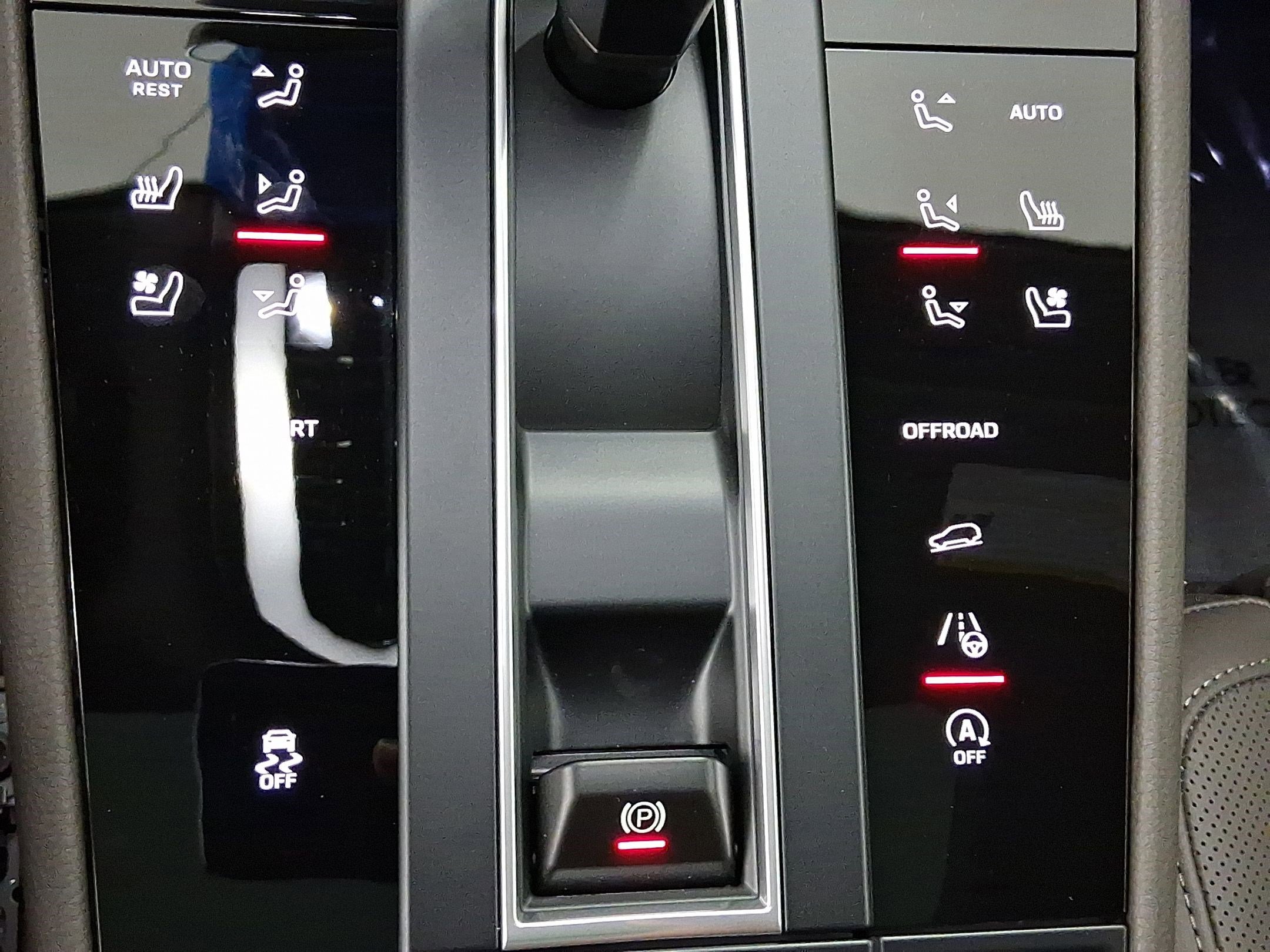 Used 2026 Porsche Macan image 29