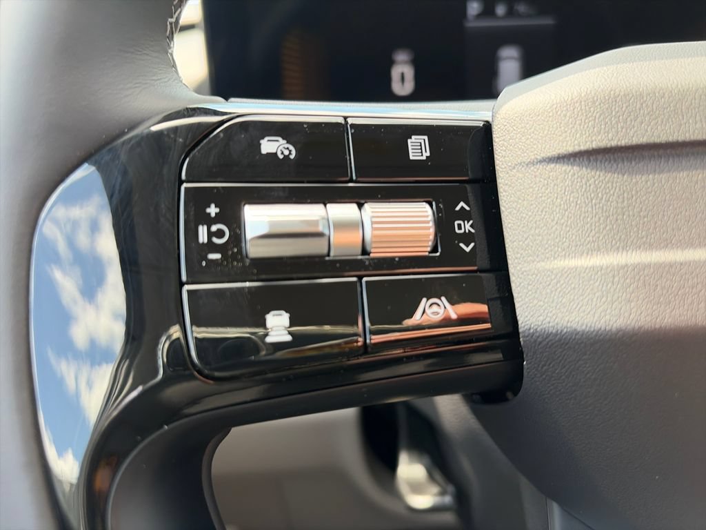 New 2027 Kia Carnival FWD image 13