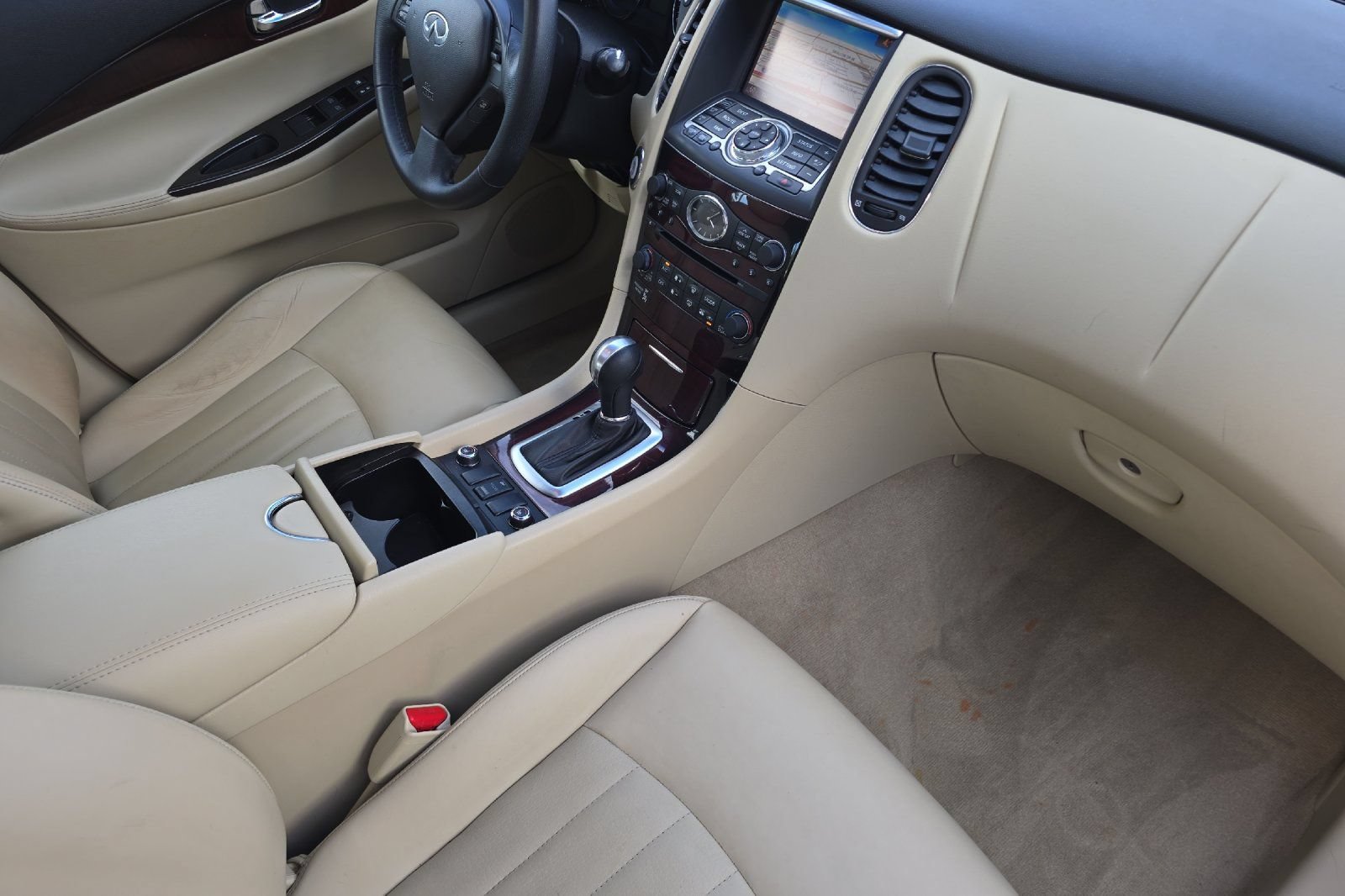 Used 2017 INFINITI QX50 AWD w/ Premium Plus Package image 16