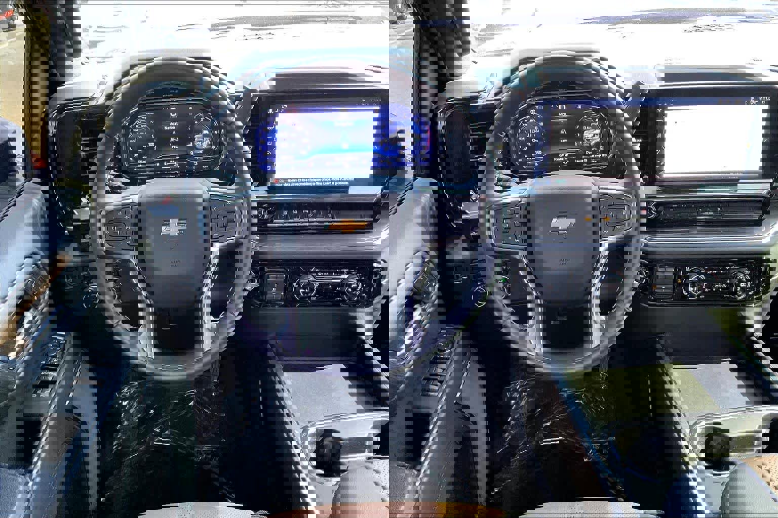 Used 2024 Chevrolet Silverado 3500 High Country w/ High Country Premium Package image 5