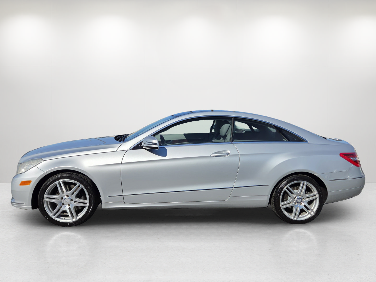 Used 2010 Mercedes-Benz E 350 Coupe image 8
