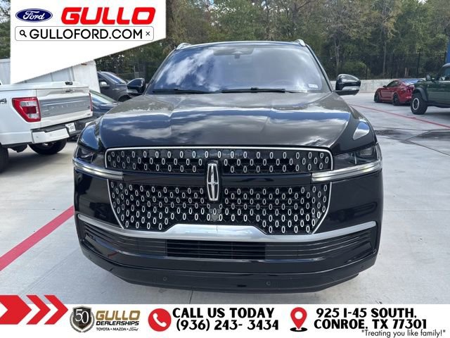 Used 2025 Lincoln Navigator L Reserve image 2