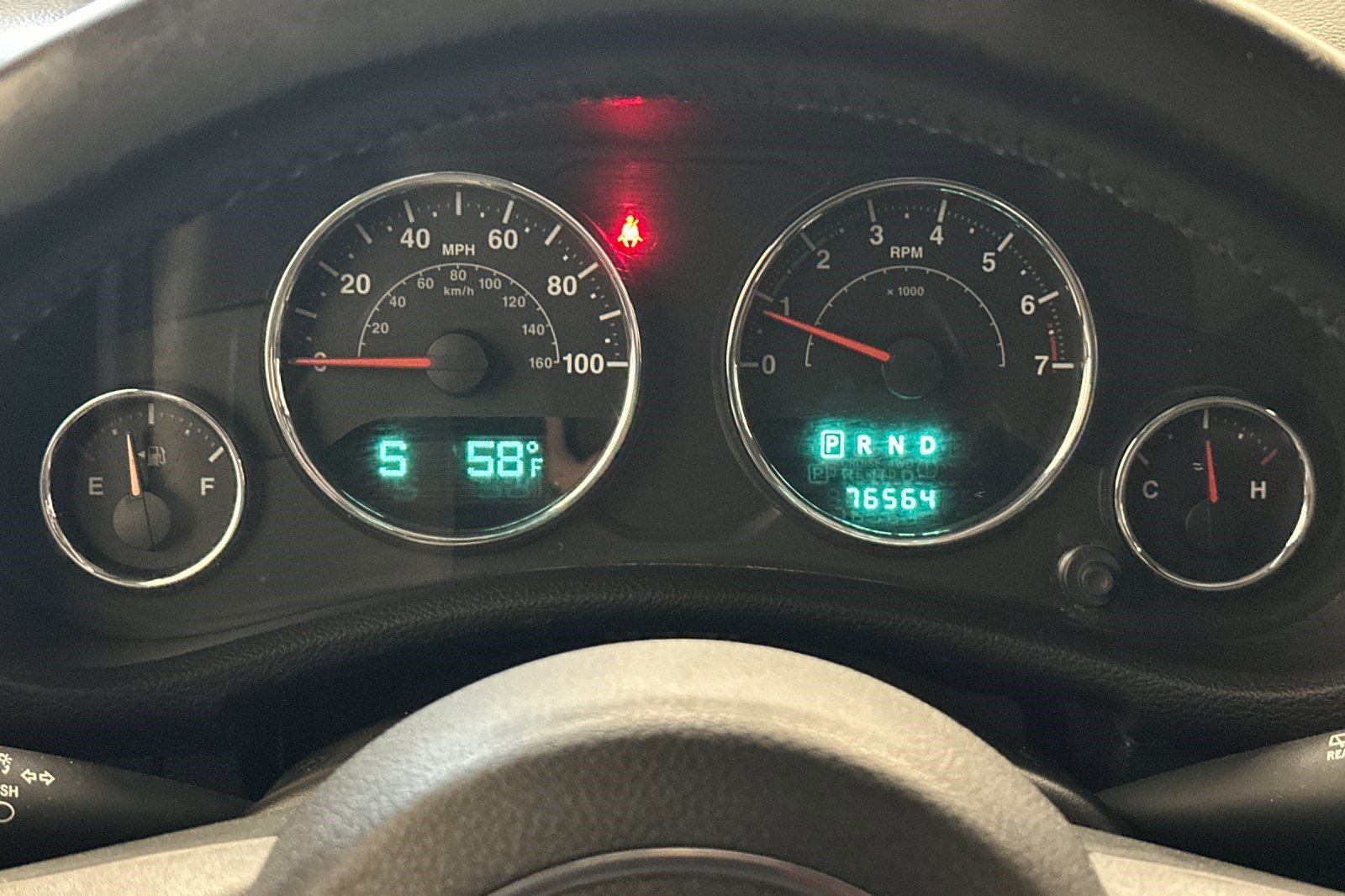 Used 2014 Jeep Wrangler Unlimited Sahara w/ Connectivity Group image 18