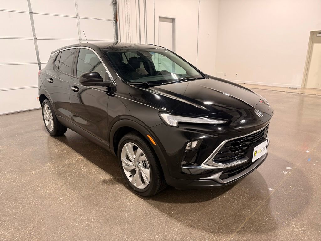 Used 2025 Buick Encore GX Preferred FWD image 3