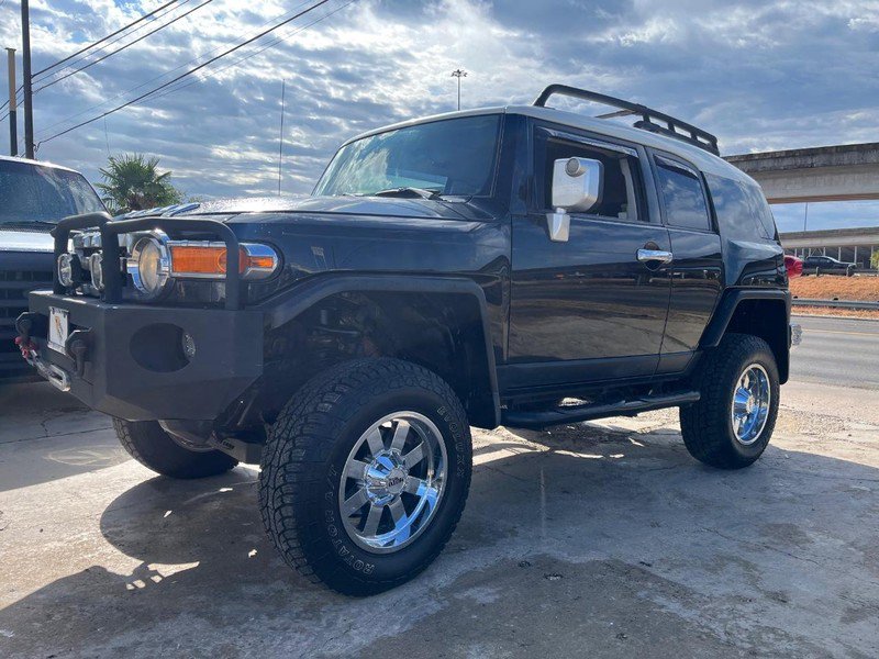 Used 2010 Toyota FJ Cruiser 4WD image 3