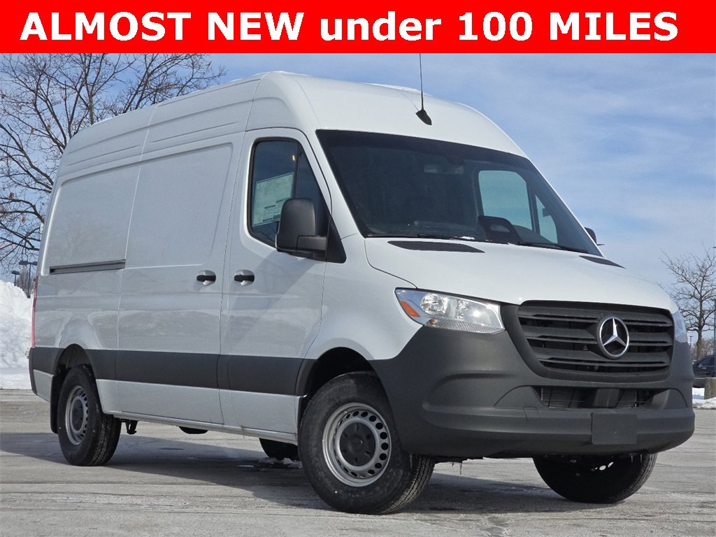 Used 2025 Mercedes-Benz Sprinter 2500 image 1