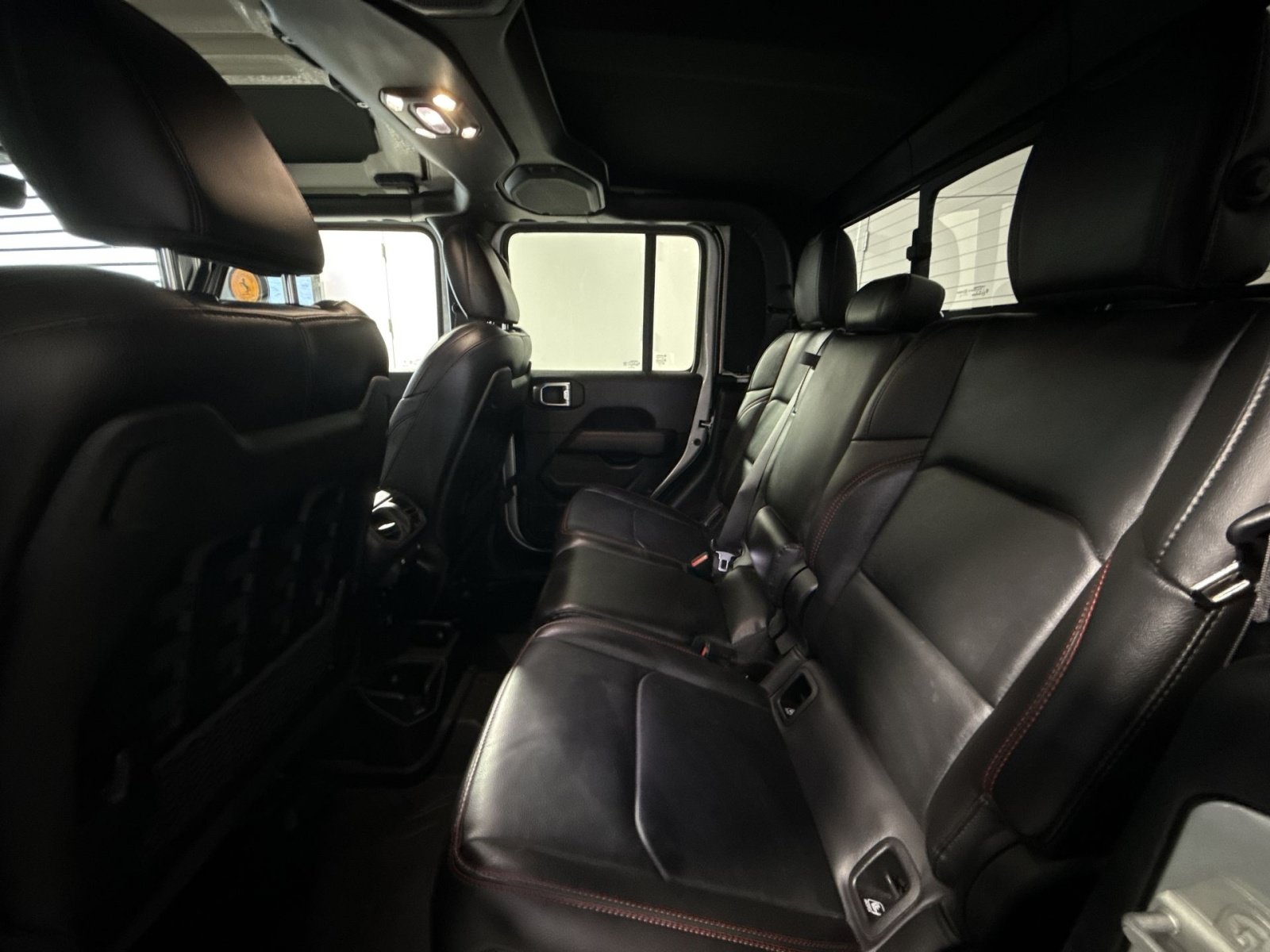 Used 2023 Jeep Gladiator Rubicon w/ Cold Weather Group AWD/4WD image 30