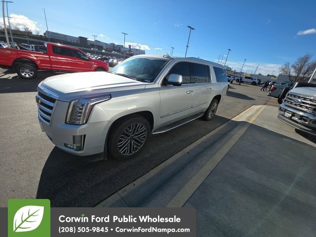 Used 2016 Cadillac Escalade ESV 4WD image 17