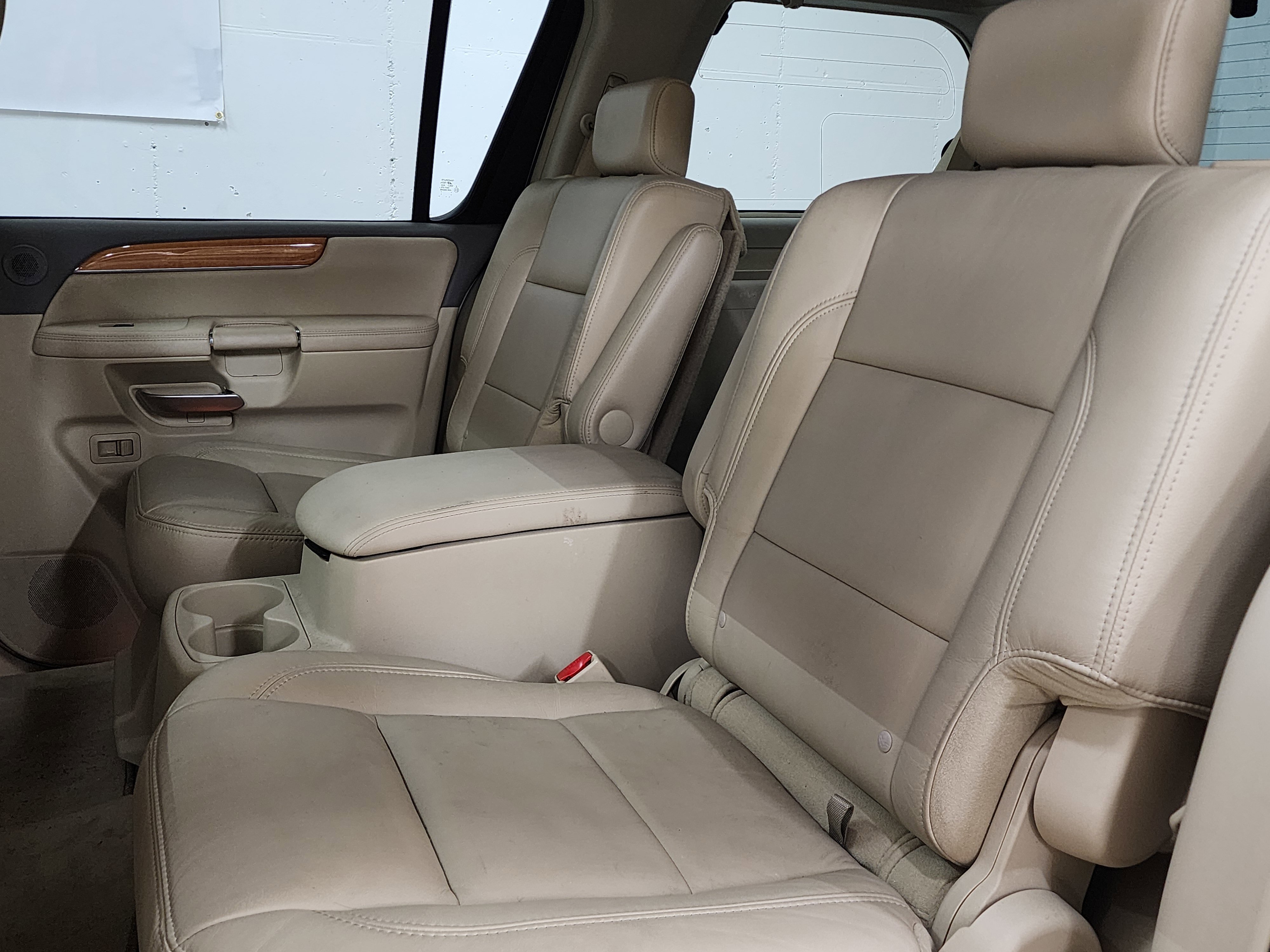 Used 2010 INFINITI QX56 4WD image 18