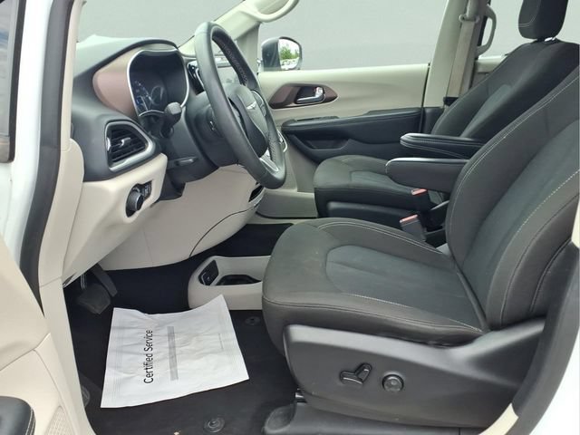 Used 2023 Chrysler Voyager LX FWD image 19